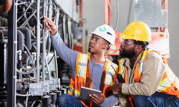 Best Affordable Electrician  in Idalou, TX